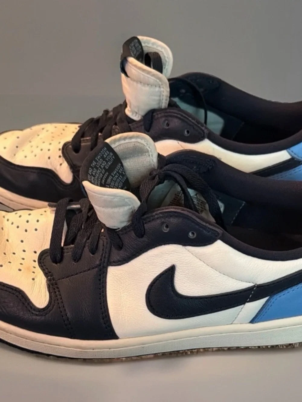 Nike Air Jordan 1 Retro OG Low Obsidian UNC Men’s Size 9.5 Model CZ0790-400 Used